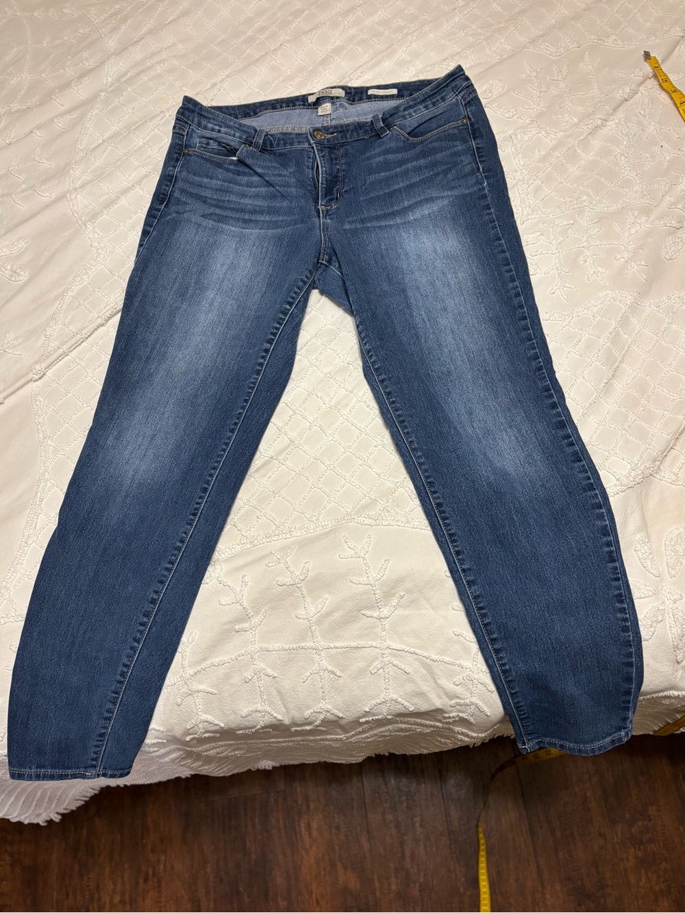 Vintage America Blue Women's Boho Skinny Jeans in Medium Blue Wash -14R/32